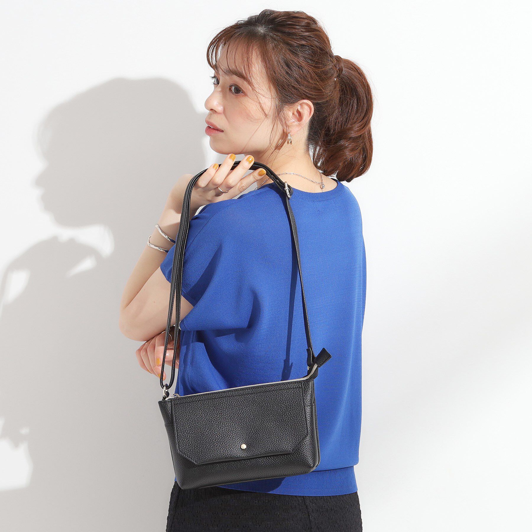 SHOO･LA･RUE「【軽量】ふわっと軽いフラップショルダーバッグ」|ショルダー・メッセンジャー|