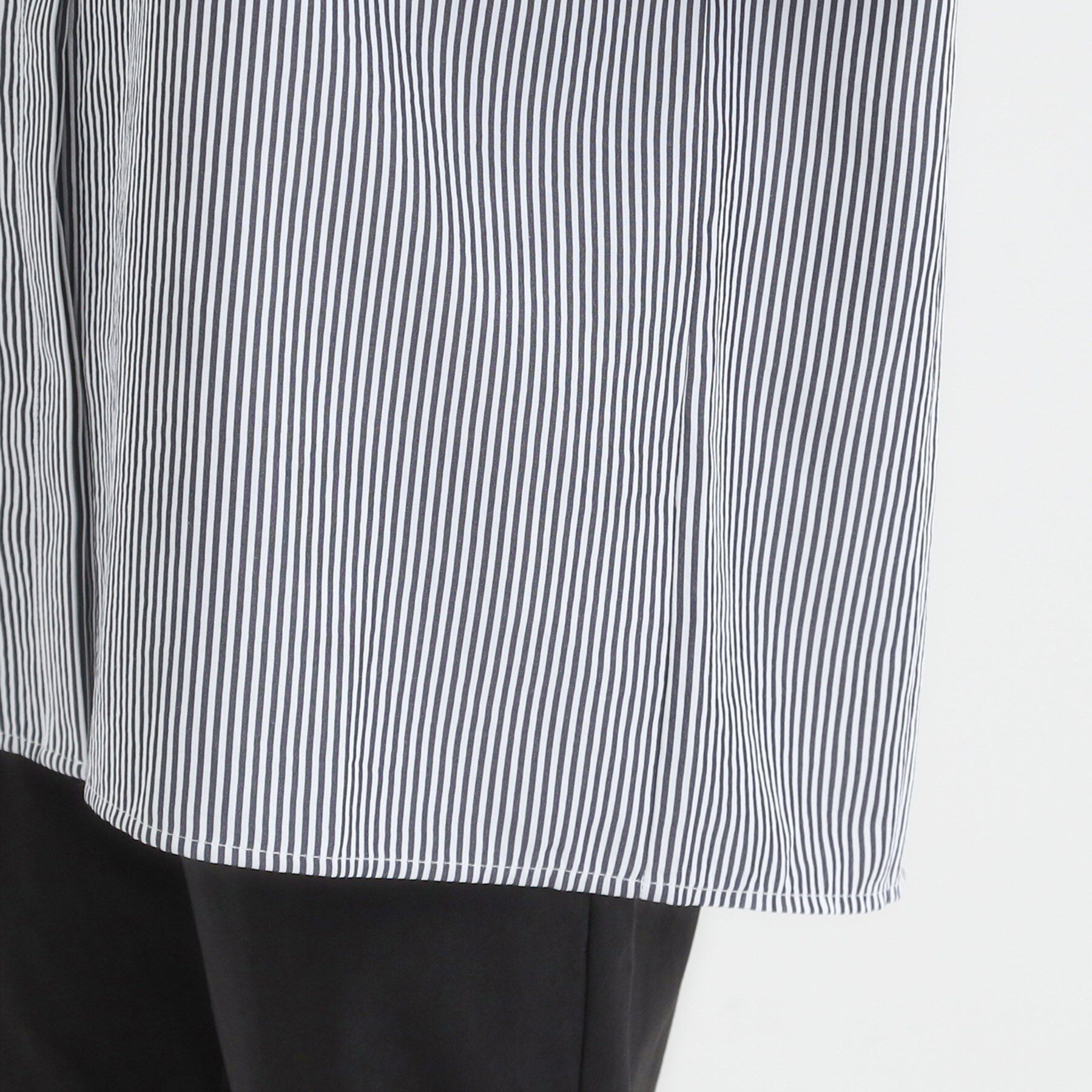 SHOO･LA･RUE「【洗濯後シワになりにくい/吸水速乾/UVカット】お袖シャーリングシャツ」|シャツ・ブラウス|