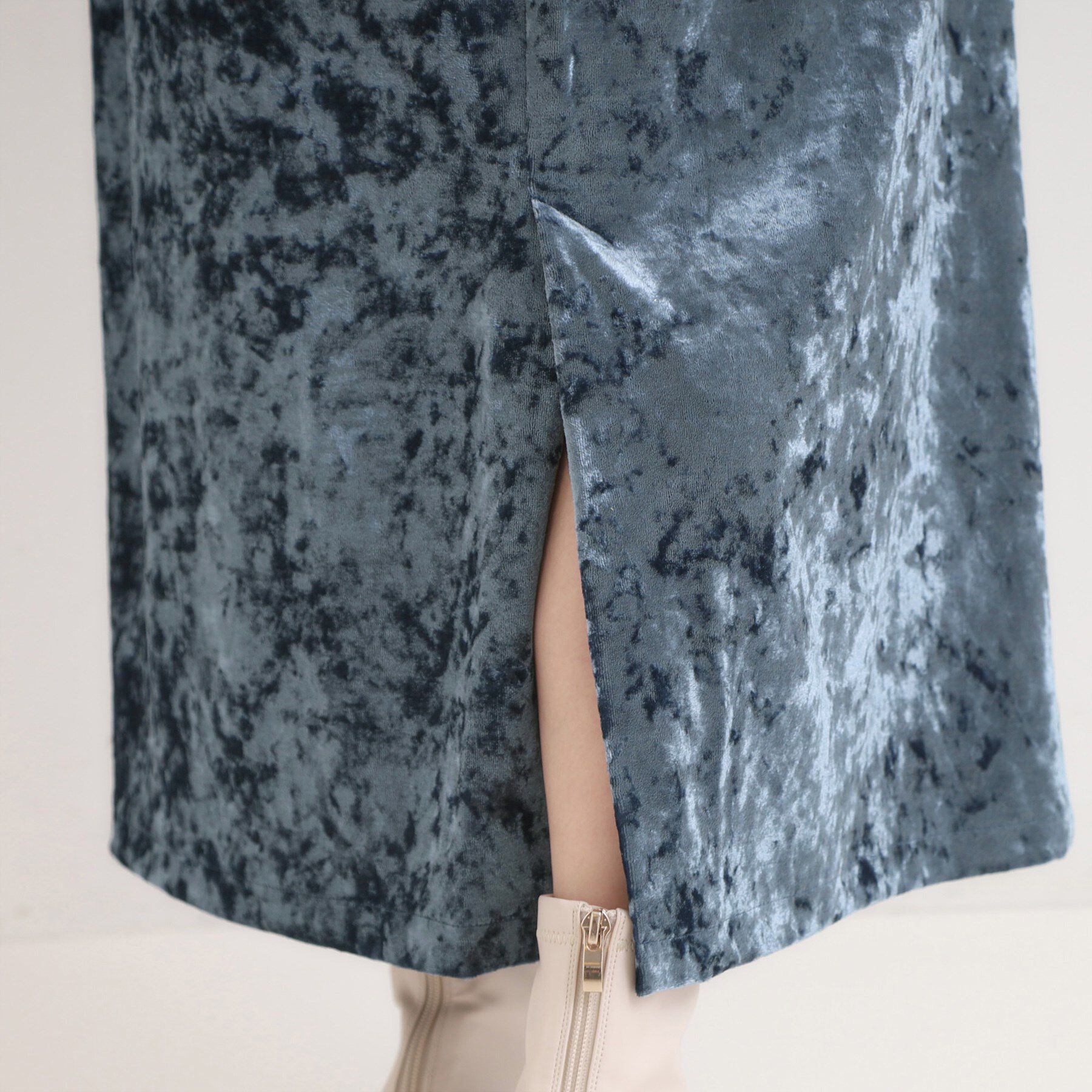 SHOO･LA･RUE「【S-LL】光沢感が華やかに ベロア調ナロースカート」|スカート|