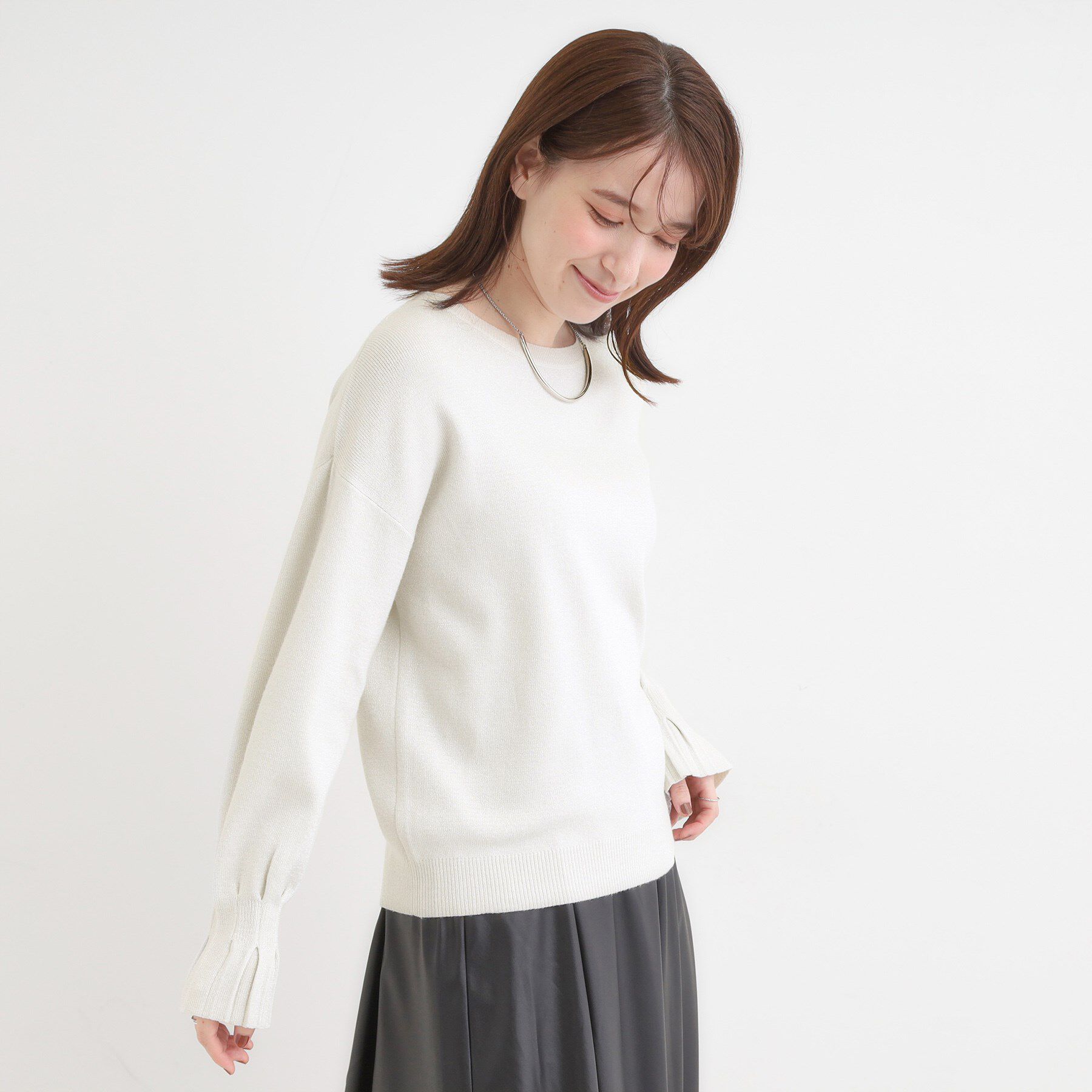 SHOO･LA･RUE「【S-LL】お袖タックが女性らしさをプラス 華やかラメニット」|ニット・セーター|