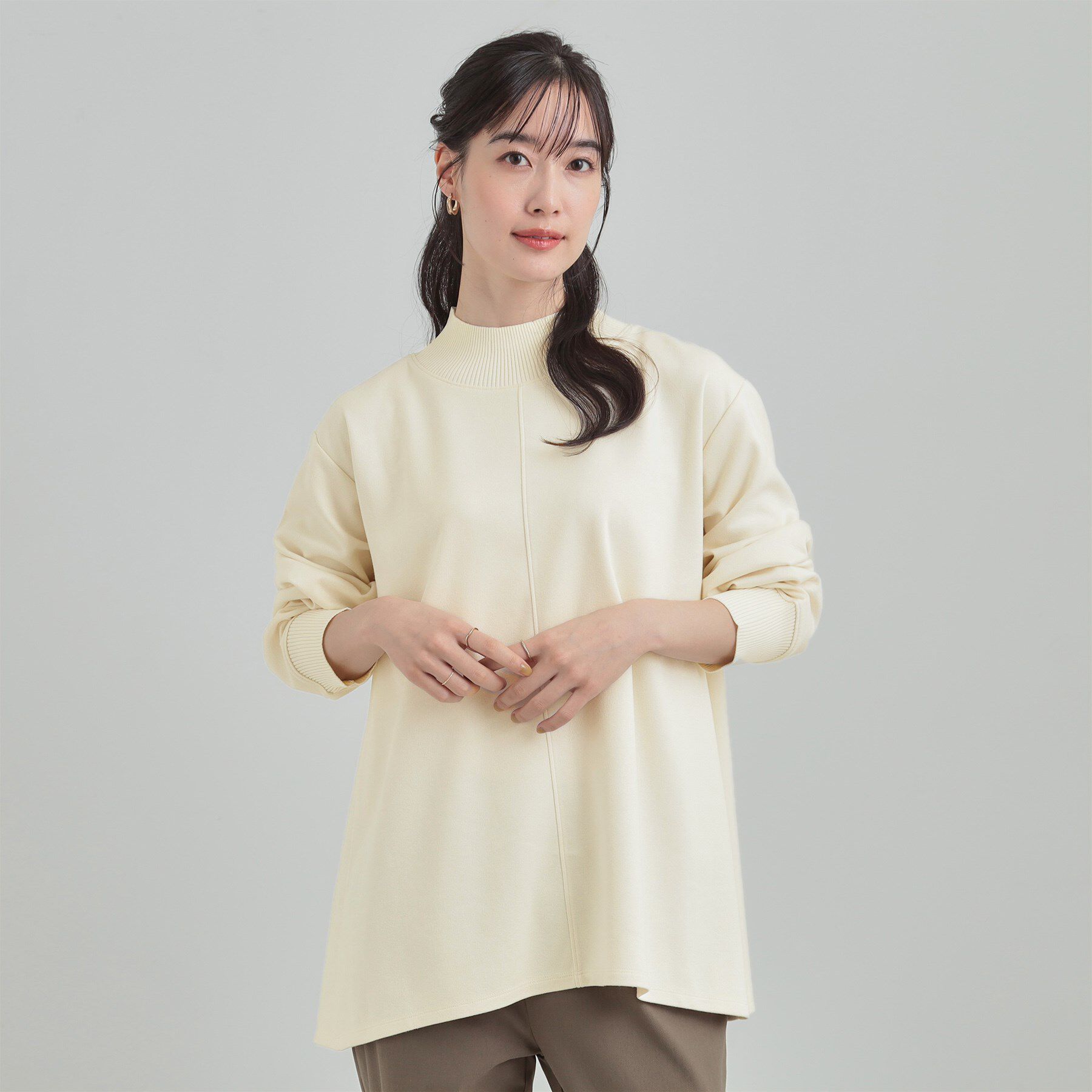 SHOO･LA･RUE「【S-LL】滑らかタッチが癖になる Aラインスエード調トップス」|Tシャツ・カットソー|