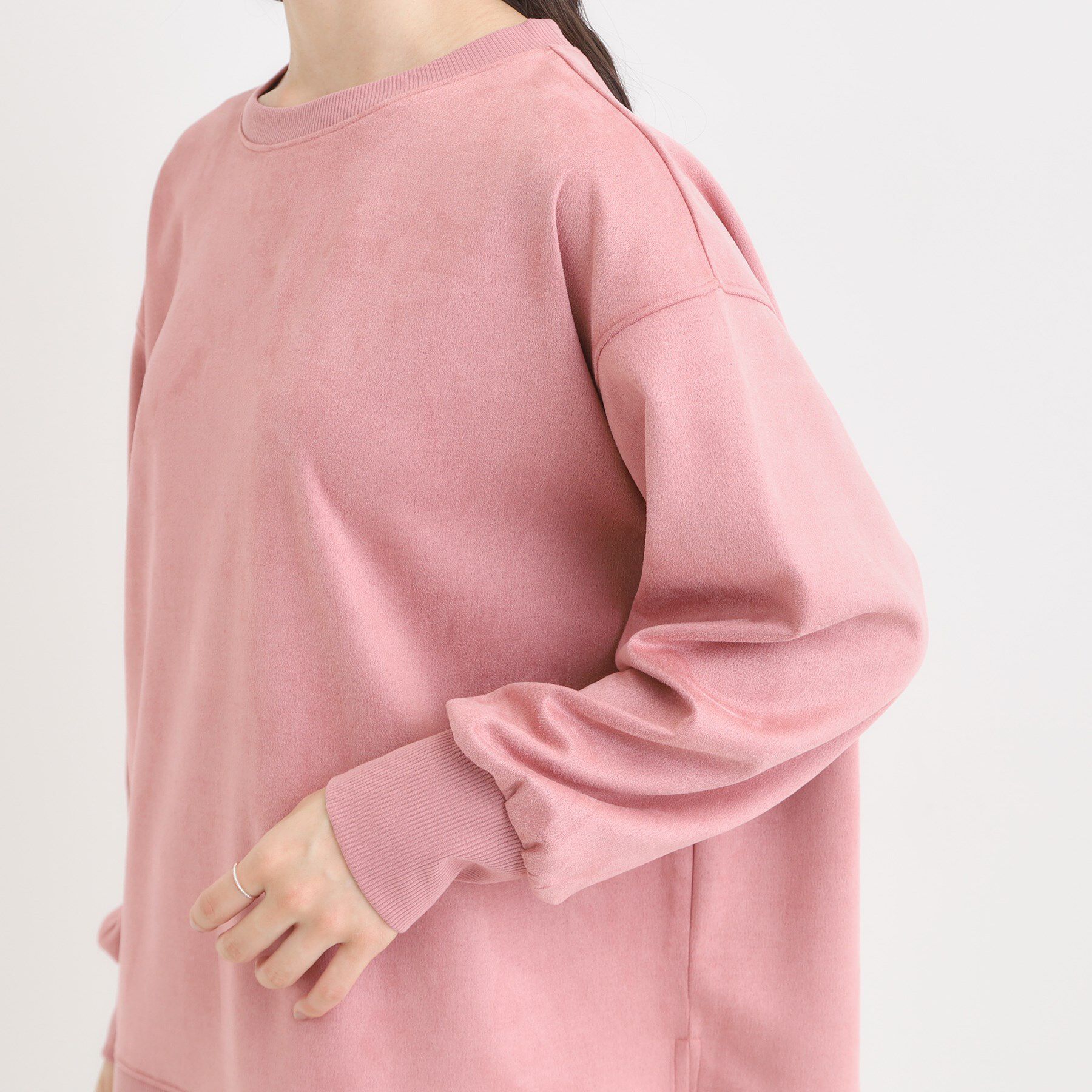 SHOO･LA･RUE「【S-LL】なめらかタッチが癖になる スエード調トップス」|Tシャツ・カットソー|