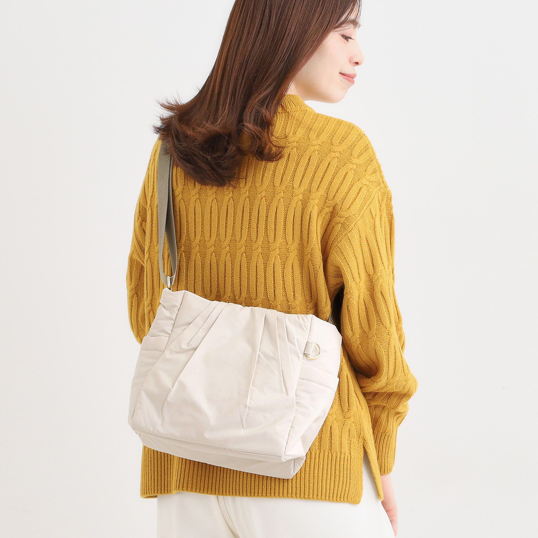 SHOO･LA･RUE「【撥水/軽量】パフィ ショルダーバッグ」|ショルダー・メッセンジャー|グレージュ(050)