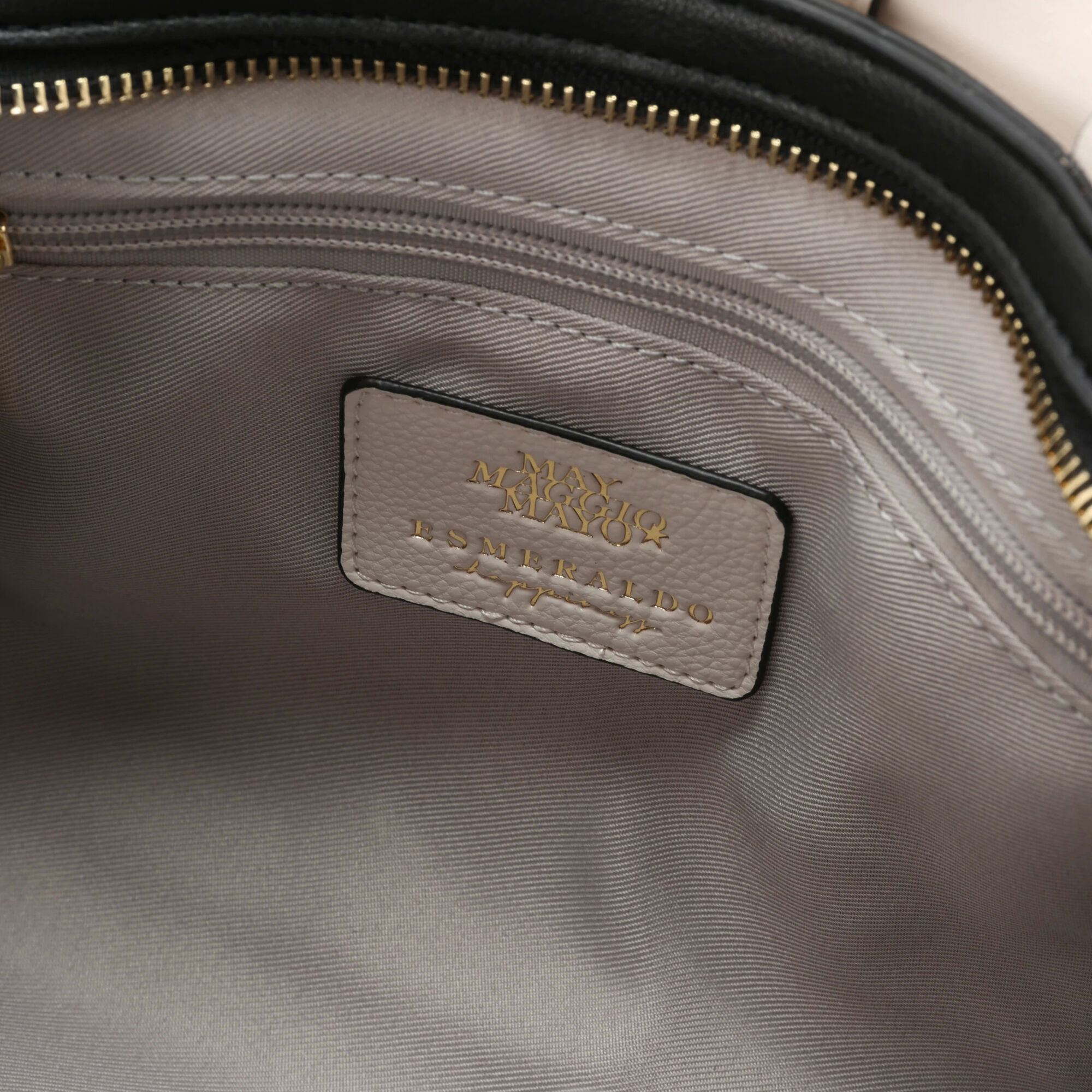  「３ポケット２ＷＡＹバッグ／ＥＳＭＥＲＡＬＤＯ　ｈａｐｐｉｎｅｓｓ」|ショルダー・メッセンジャー|