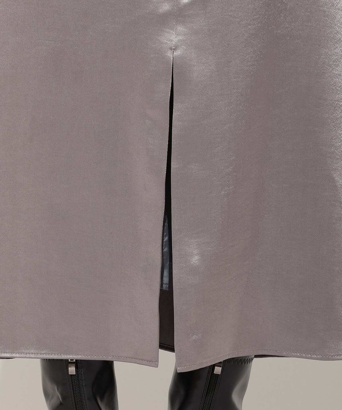 アンドクチュール「ワンサイドシャーリングサテンスカート」|フレア|