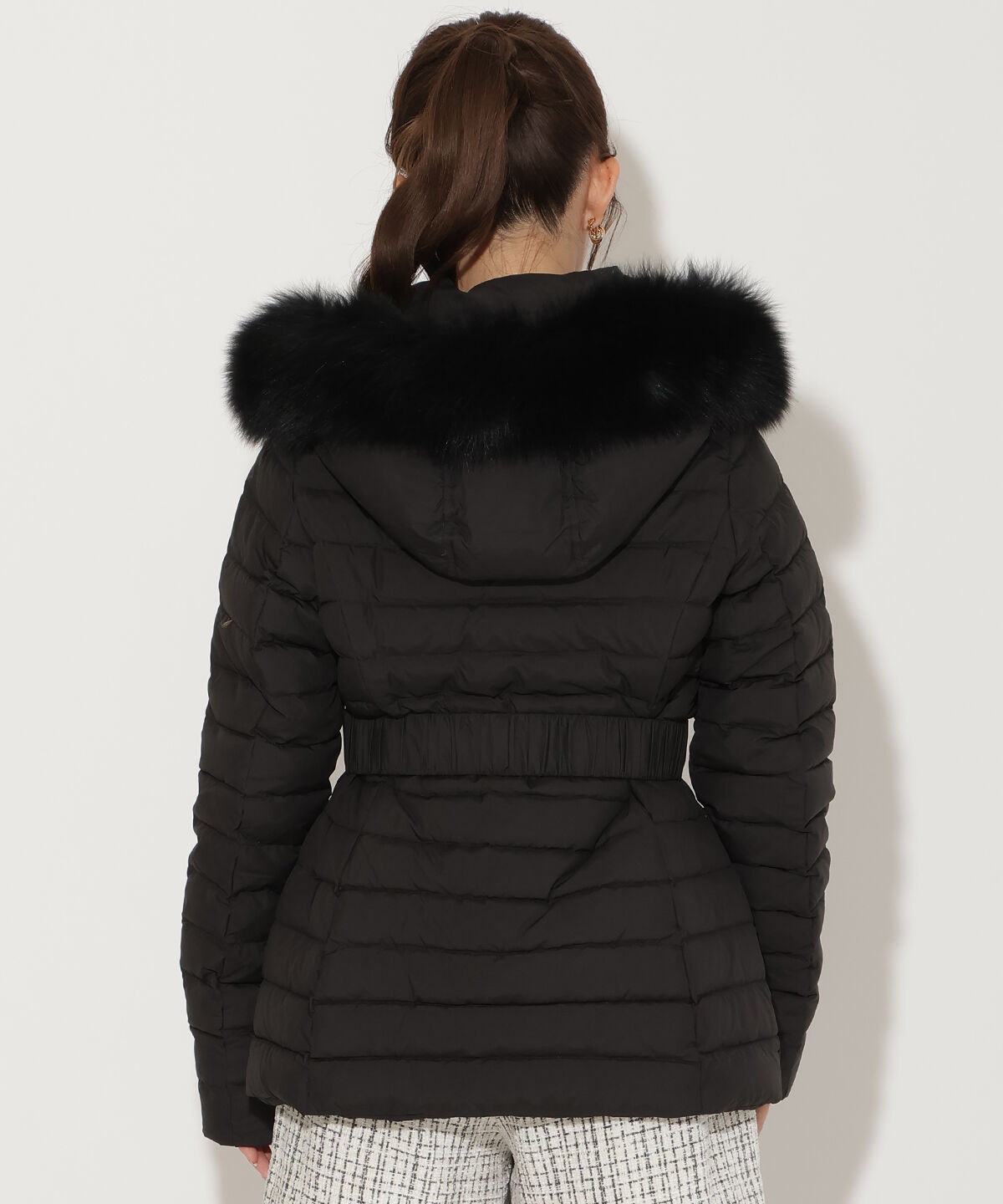 アンドクチュール「ベルト付きFOXファーミドル丈ダウン」|ダウン|