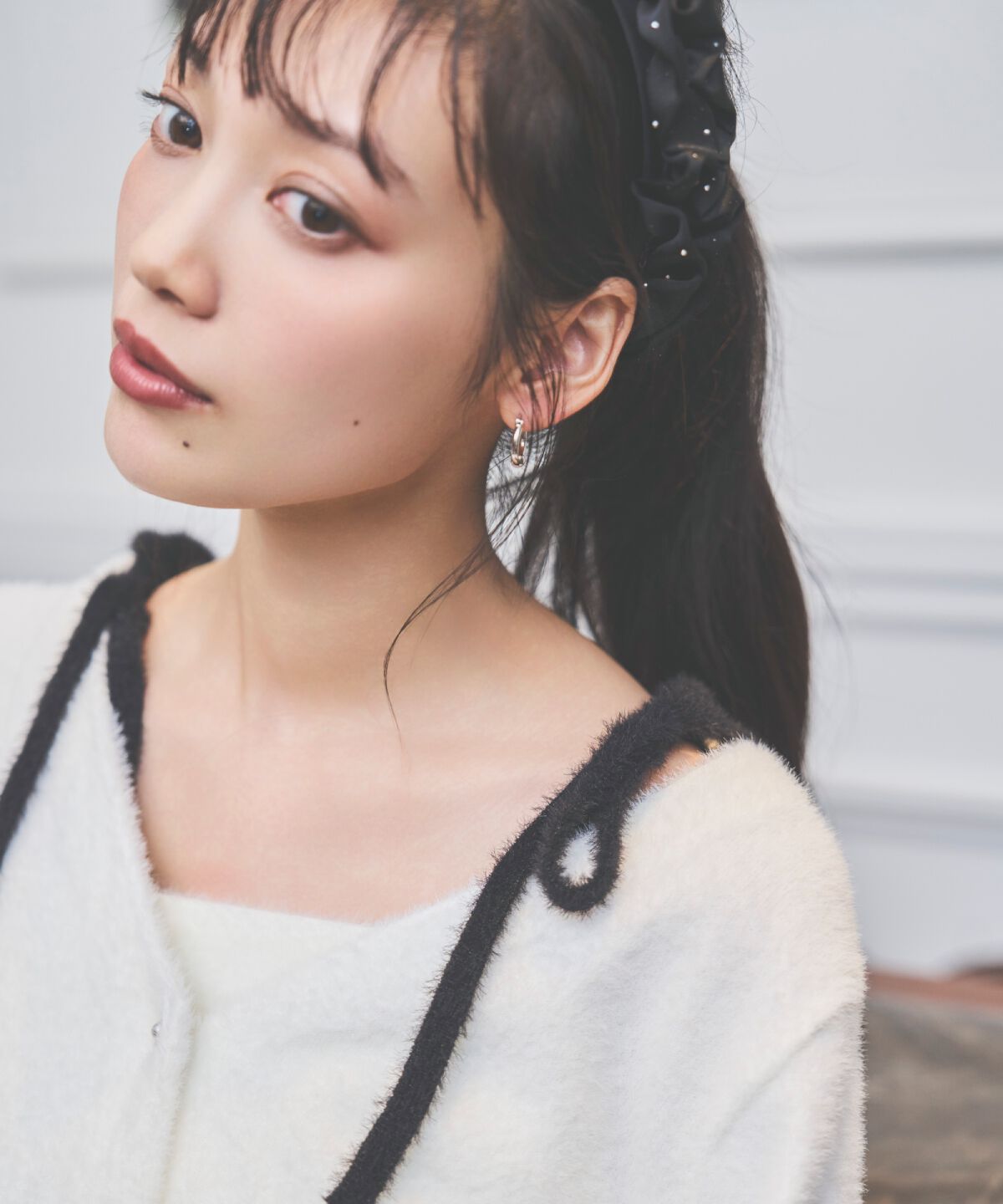 アンドクチュール「ラメフェザーショルダーリボンアンサンブル」|カーディガン|