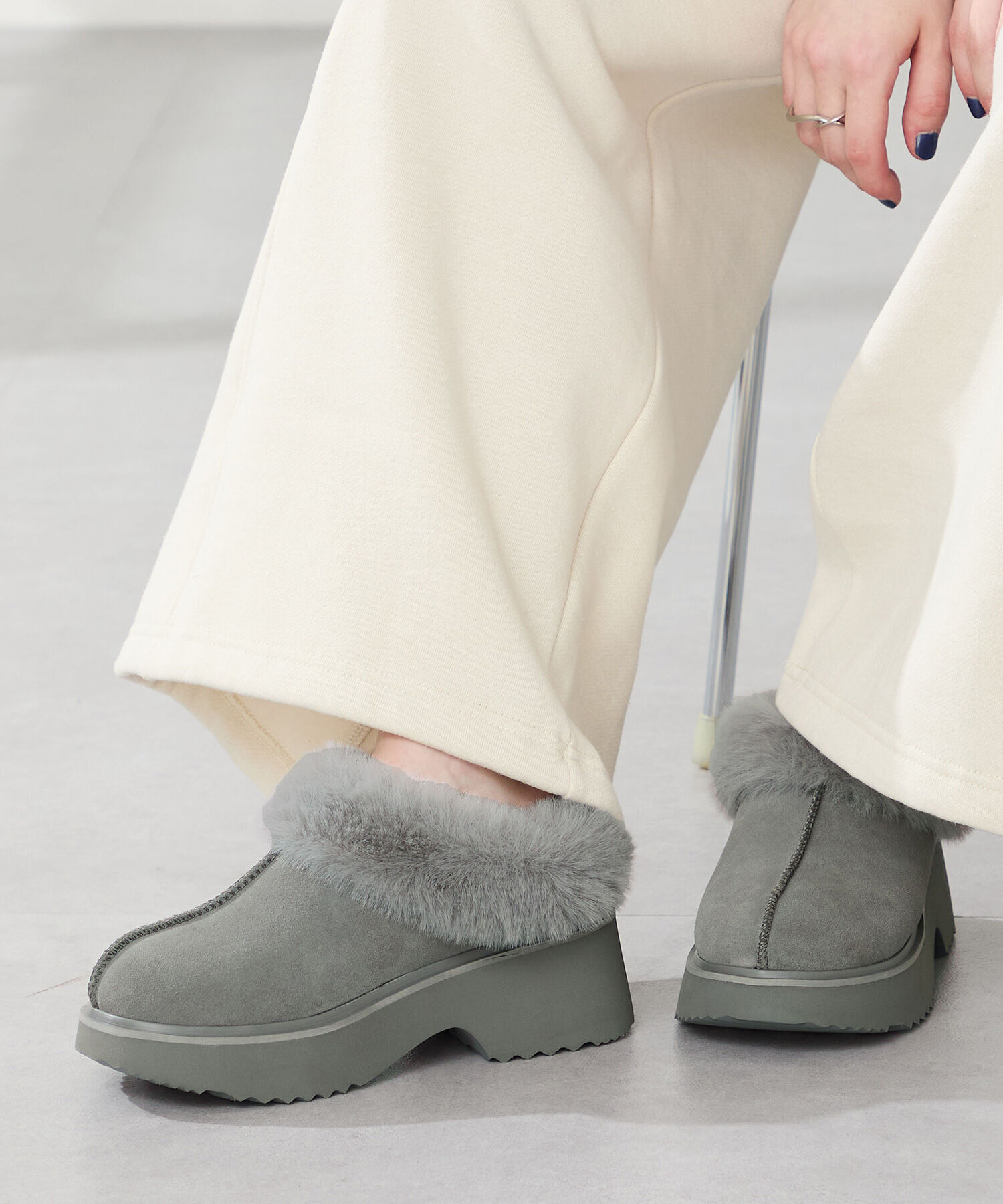 ORiental TRaffic「●2025秋冬新作●【 厚底 ・ 美脚 】 ムートン サボ /51325 ファー レオパード 防寒 」|サンダル|