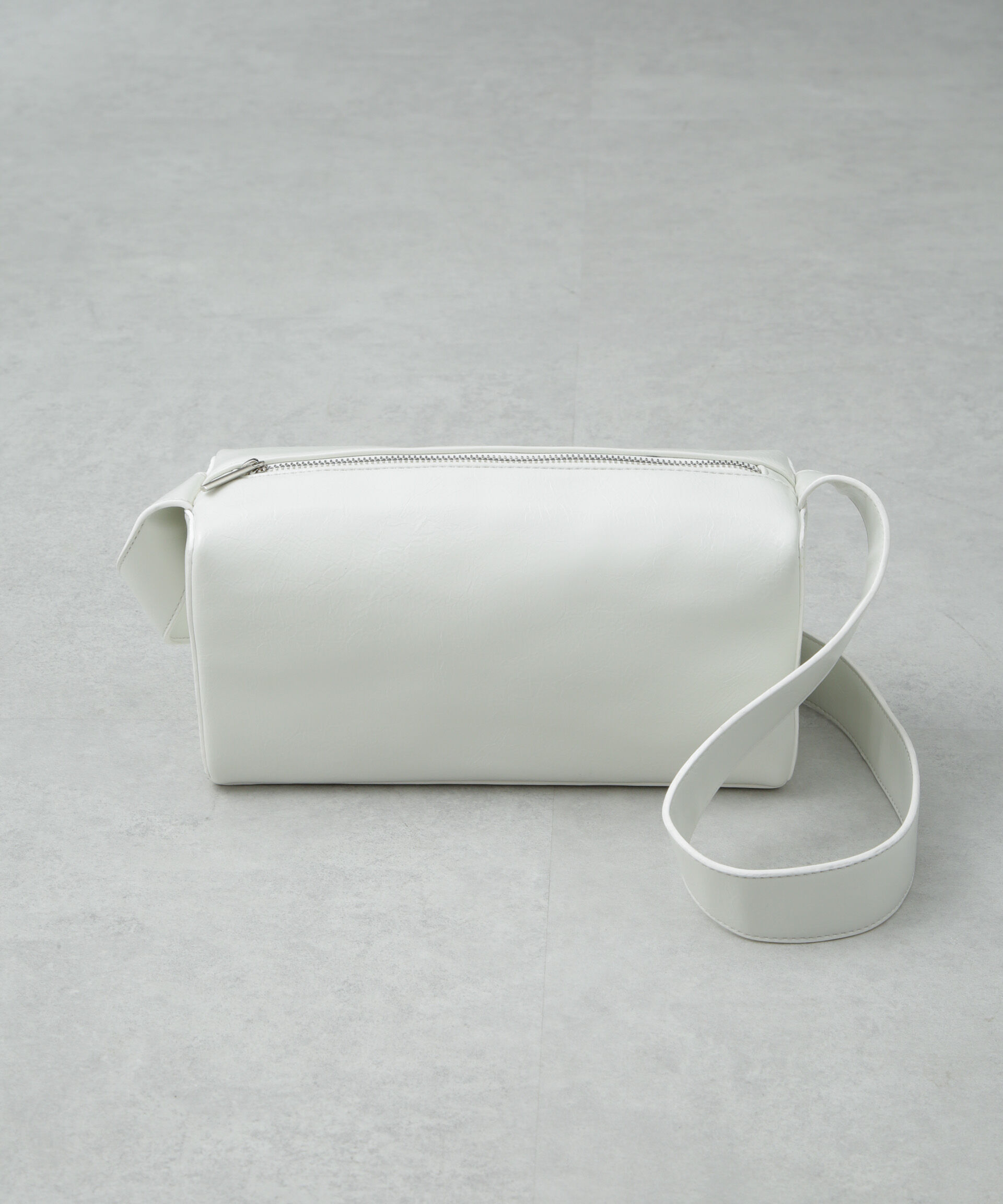 nano･universe「ワンショルダーボディーバッグ」|ショルダー・メッセンジャー|