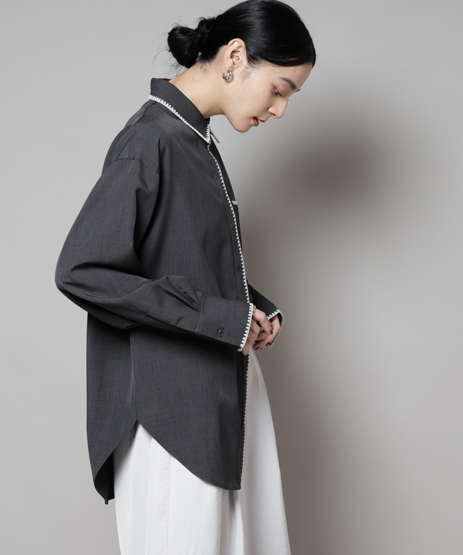 nano･universe「トリミング刺繍ツイルシャツ」|シャツ・ブラウス|