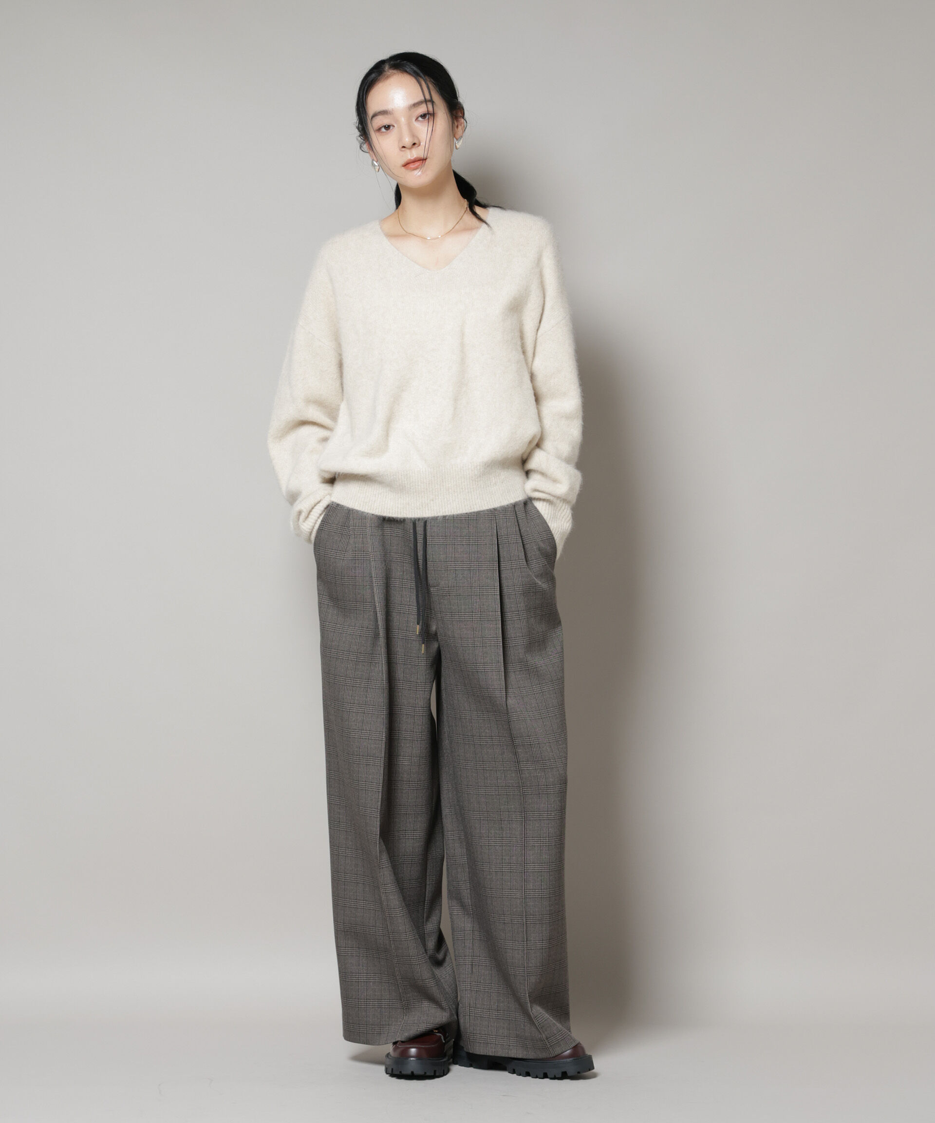 nano･universe「ストレッチサージチェックピンタックイージーワイドパンツ(セットアップ可)」|チノ|