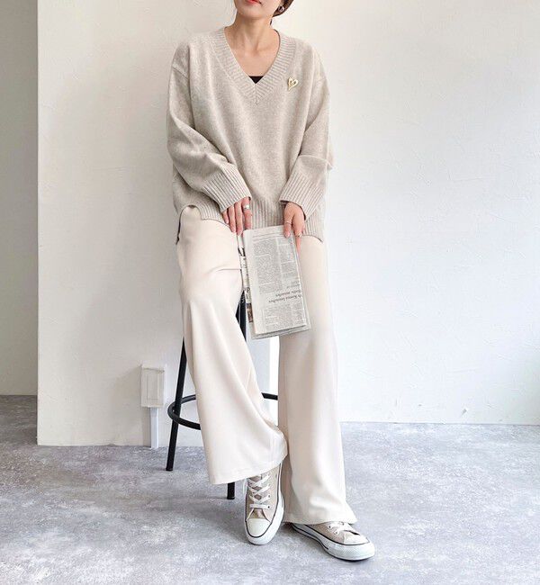 fredy emue「CASHMILE WOOL Vネックプルオーバー（ブローチ付き）」|ニット・セーター|