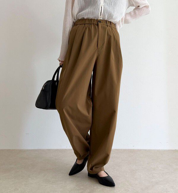 fredy emue「2タックバレルパンツ」|チノ|
