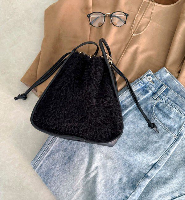 fredy emue「異素材ファートライアングルバッグ」|ショルダー・メッセンジャー|