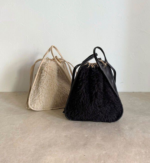 fredy emue「異素材ファートライアングルバッグ」|ショルダー・メッセンジャー|