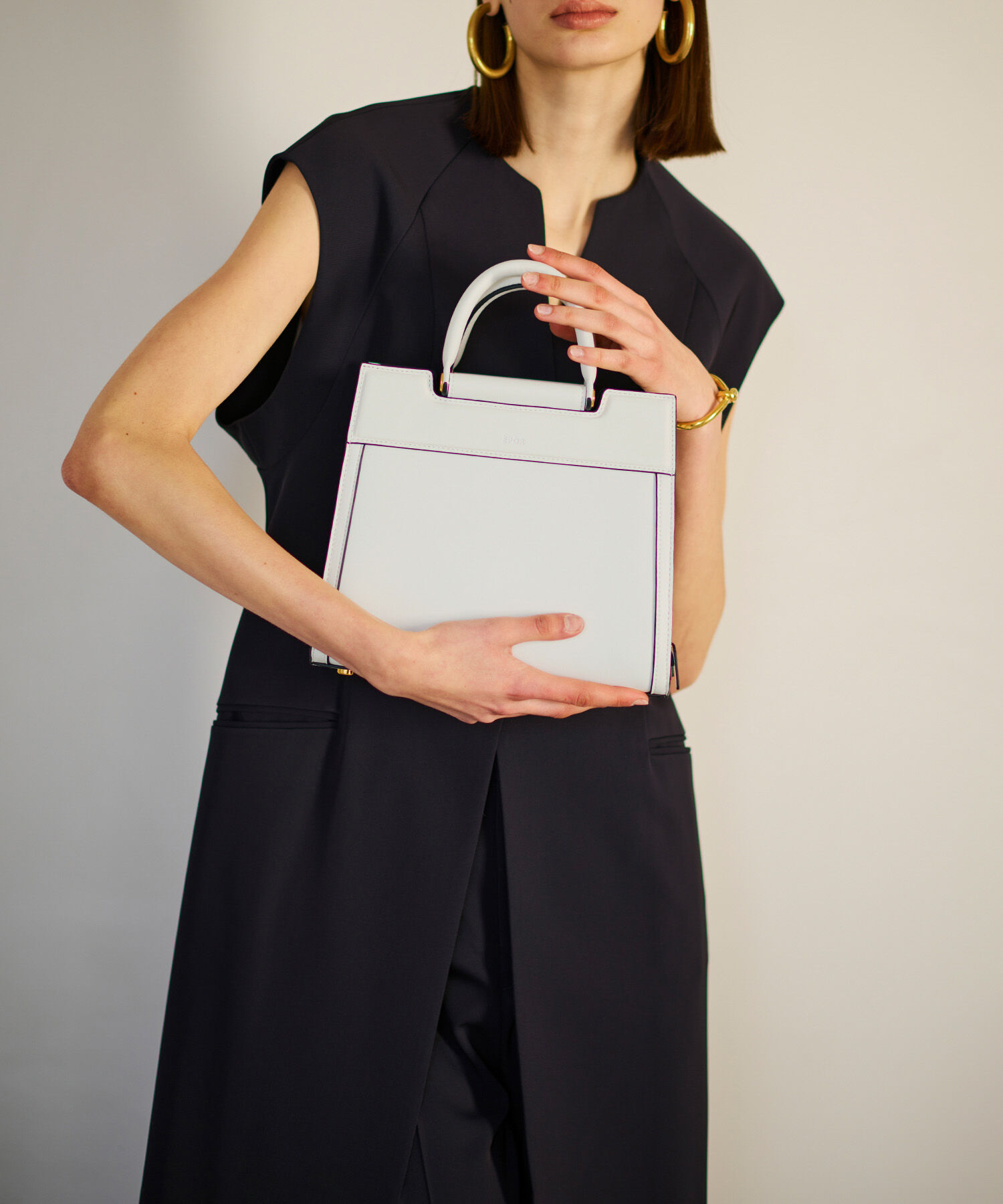 E'POR「【E'POR】W BAG Medium（ダブリュー バッグ ミディアム）」|ハンドバッグ|