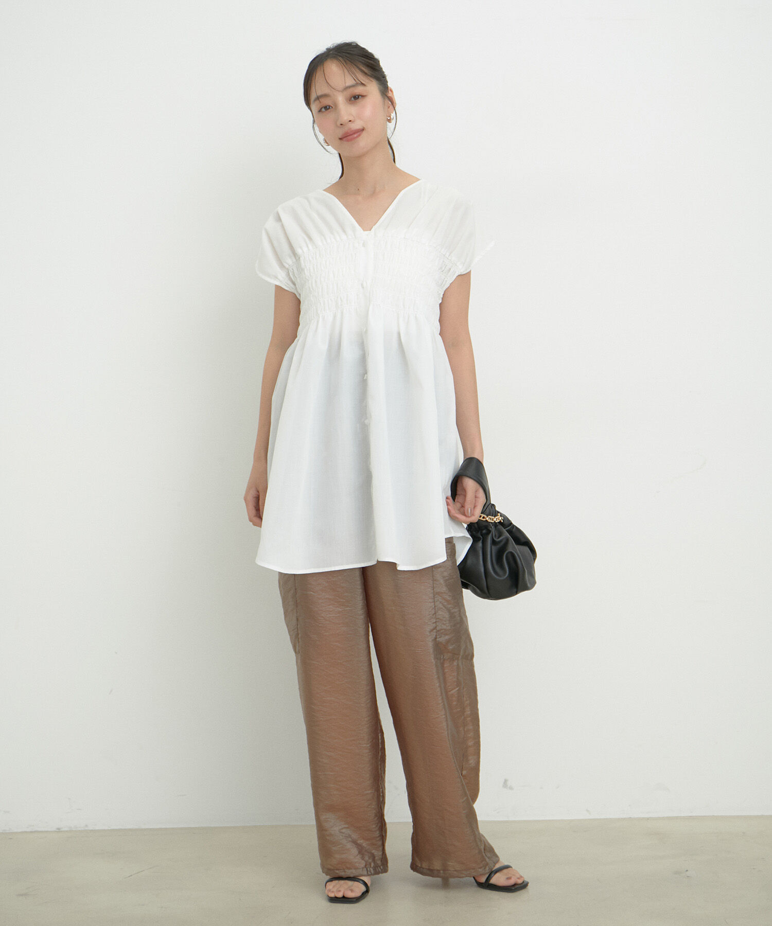 VIS「【洗える】ゆるVネックシャーリングシャツブラウス」|シャツ・ブラウス|