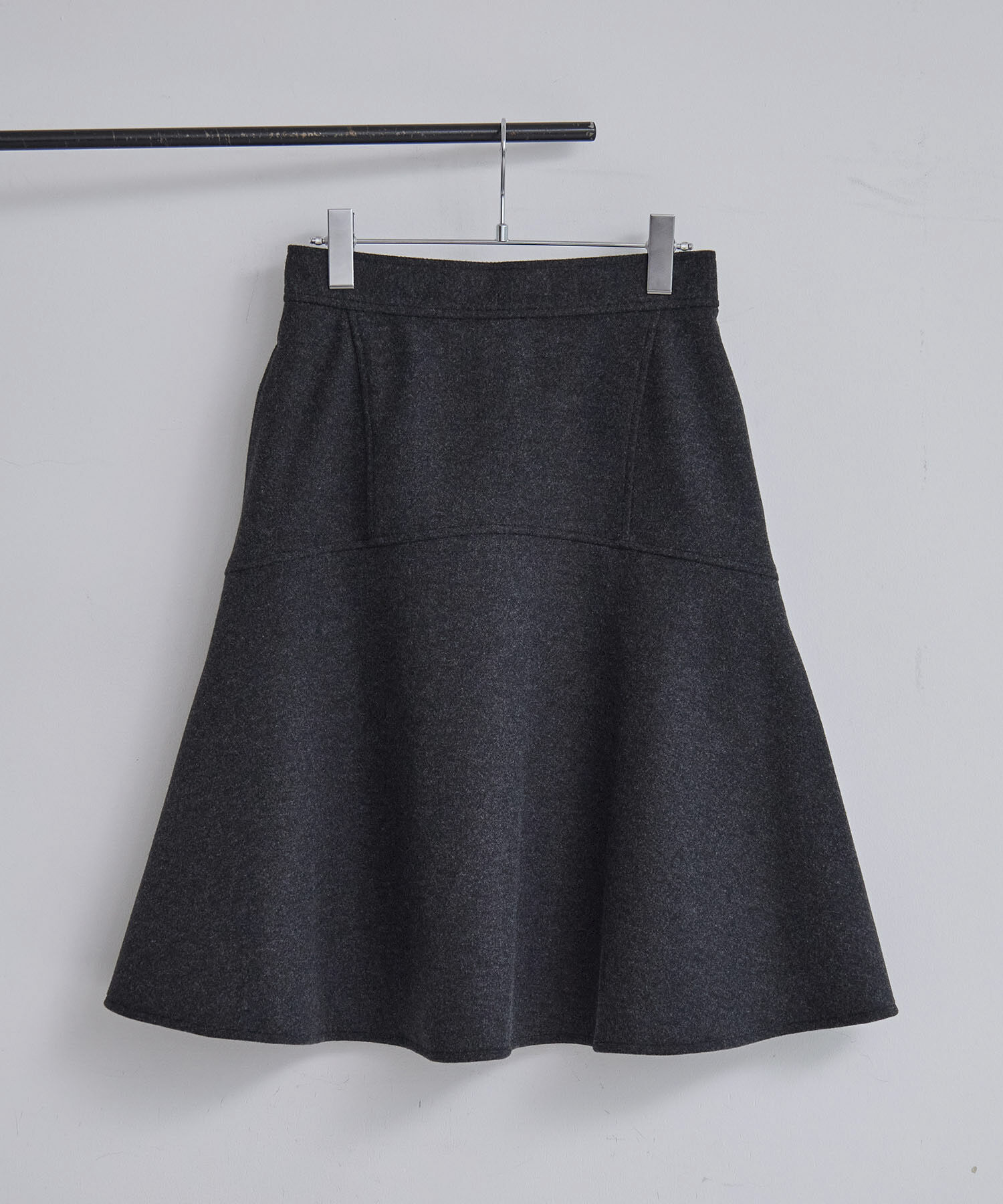 VIS「【洗える】ジャージメルトンニーレングスセミフレアスカート」|スカート|