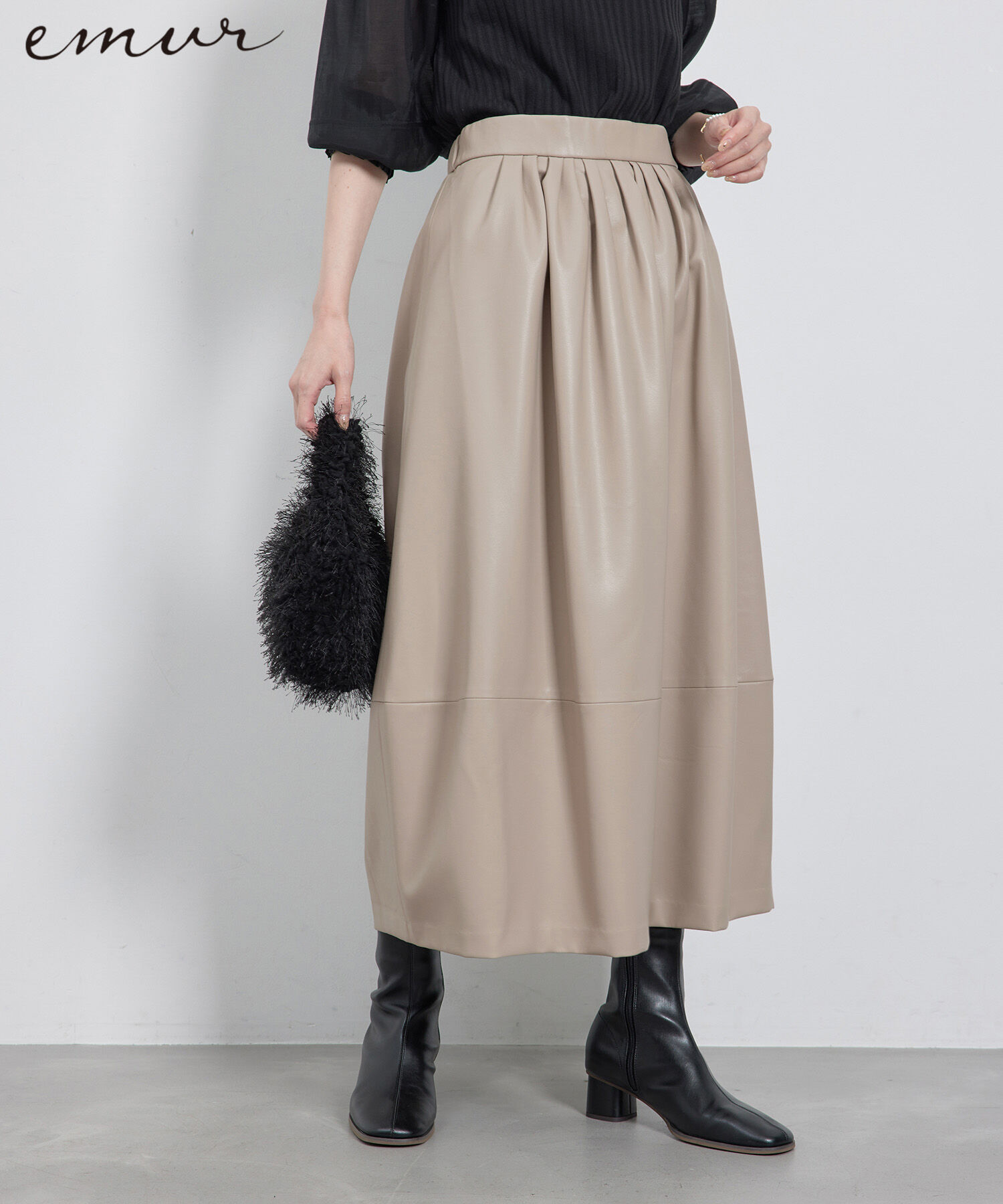 Rope&rsquo;Picnic「【emur/エミュール】シンセティックレザーコクーンスカート」|スカート|ベージュ系(28)