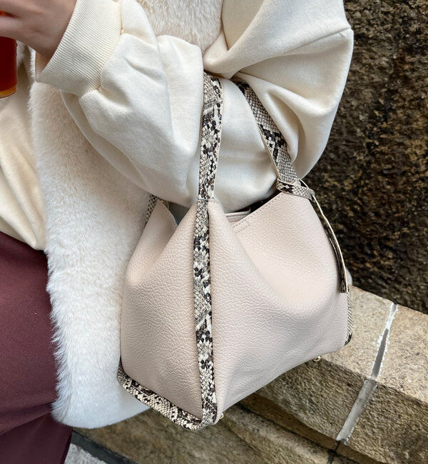  「【ベストセラーアイテム】ミニショルダー付ソフトレザー調ミニバッグ」|トートバッグ|