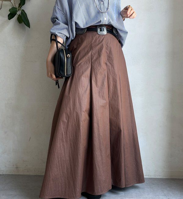  「シャイニータックフレアスカート」|スカート|ブラウン