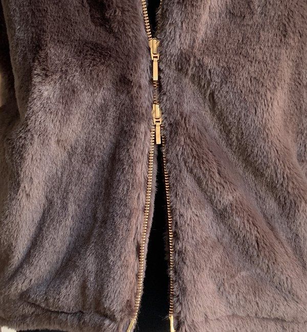  「フェイクミンクフーディージレ」|ベスト・ジレ|