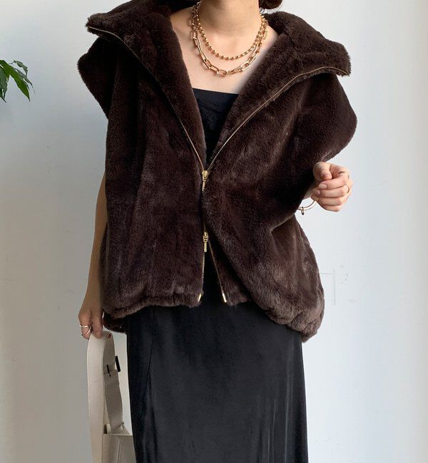  「フェイクミンクフーディージレ」|ベスト・ジレ|