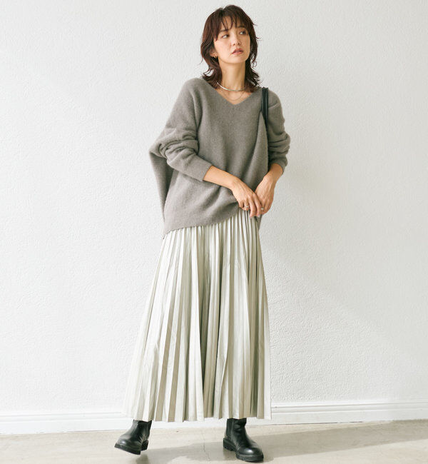  「【リバイバル/ウエストゴムで着やすい】レザーライクプリーツスカート」|スカート|