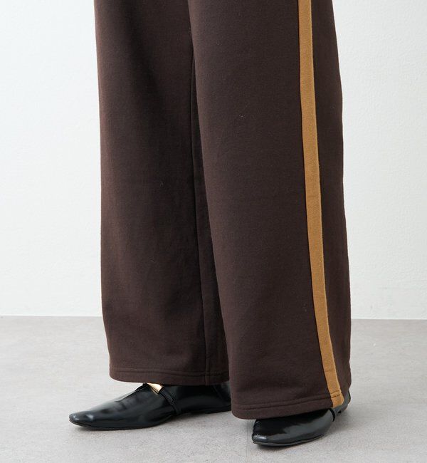  「【スタイリングのアクセントに】サイドラインジャージーパンツ」|チノ|