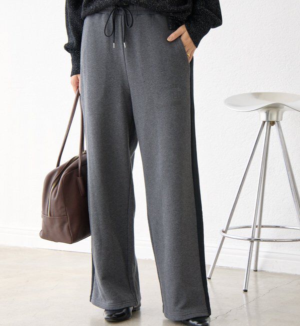  「【スタイリングのアクセントに】サイドラインジャージーパンツ」|チノ|