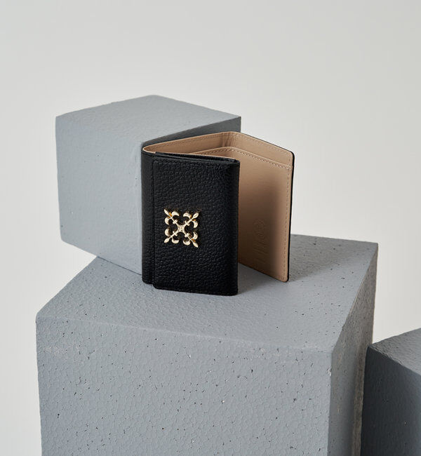  「モノグラムプレート三つ折りウォレット」|財布|