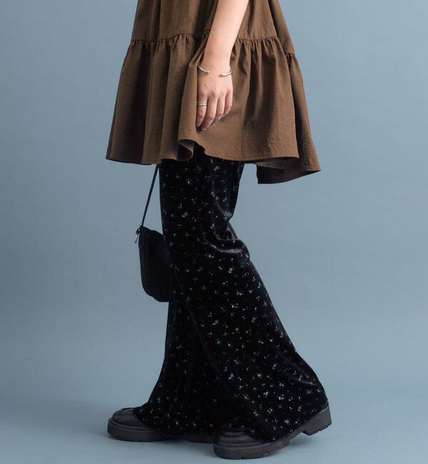  「ベロアフレアパンツ」|チノ|