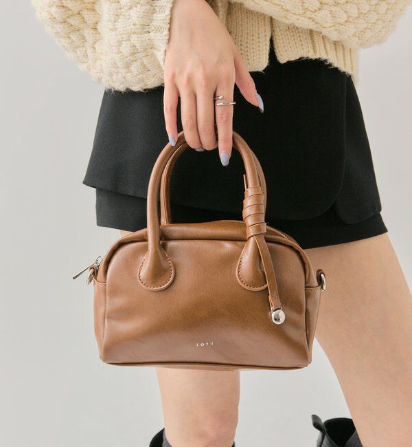  「loti サークルプレート付きスクエアボストンBAG」|ボストンバッグ|