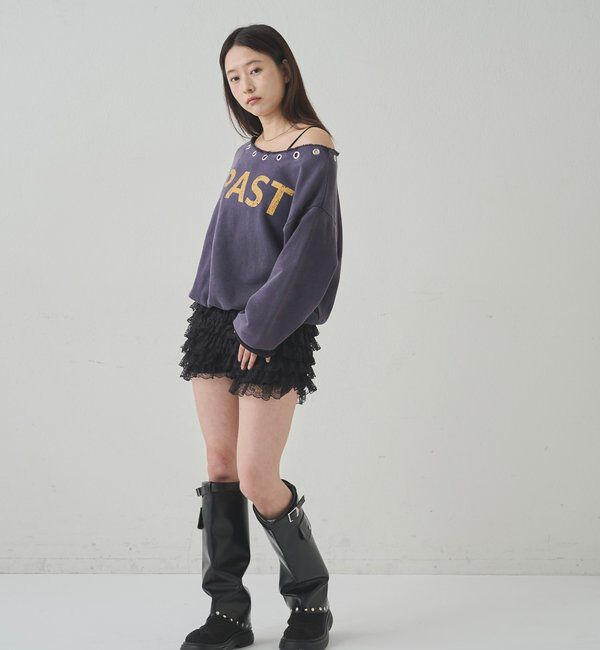  「EYELET OFF-SHOULDER LOGO SWEAT」|Tシャツ・カットソー|