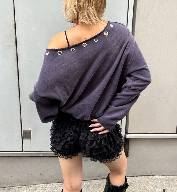  「EYELET OFF-SHOULDER LOGO SWEAT」|Tシャツ・カットソー|