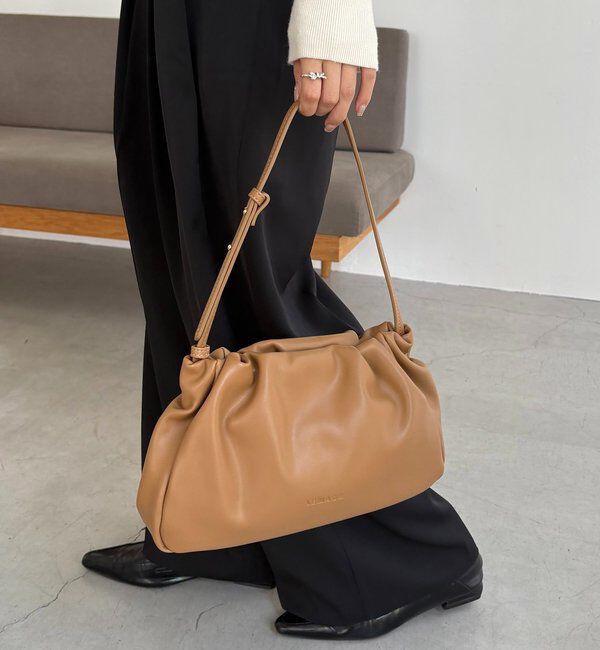  「【新色/ライトベージュ】クラウディギャザーバッグ」|トートバッグ|キャメル