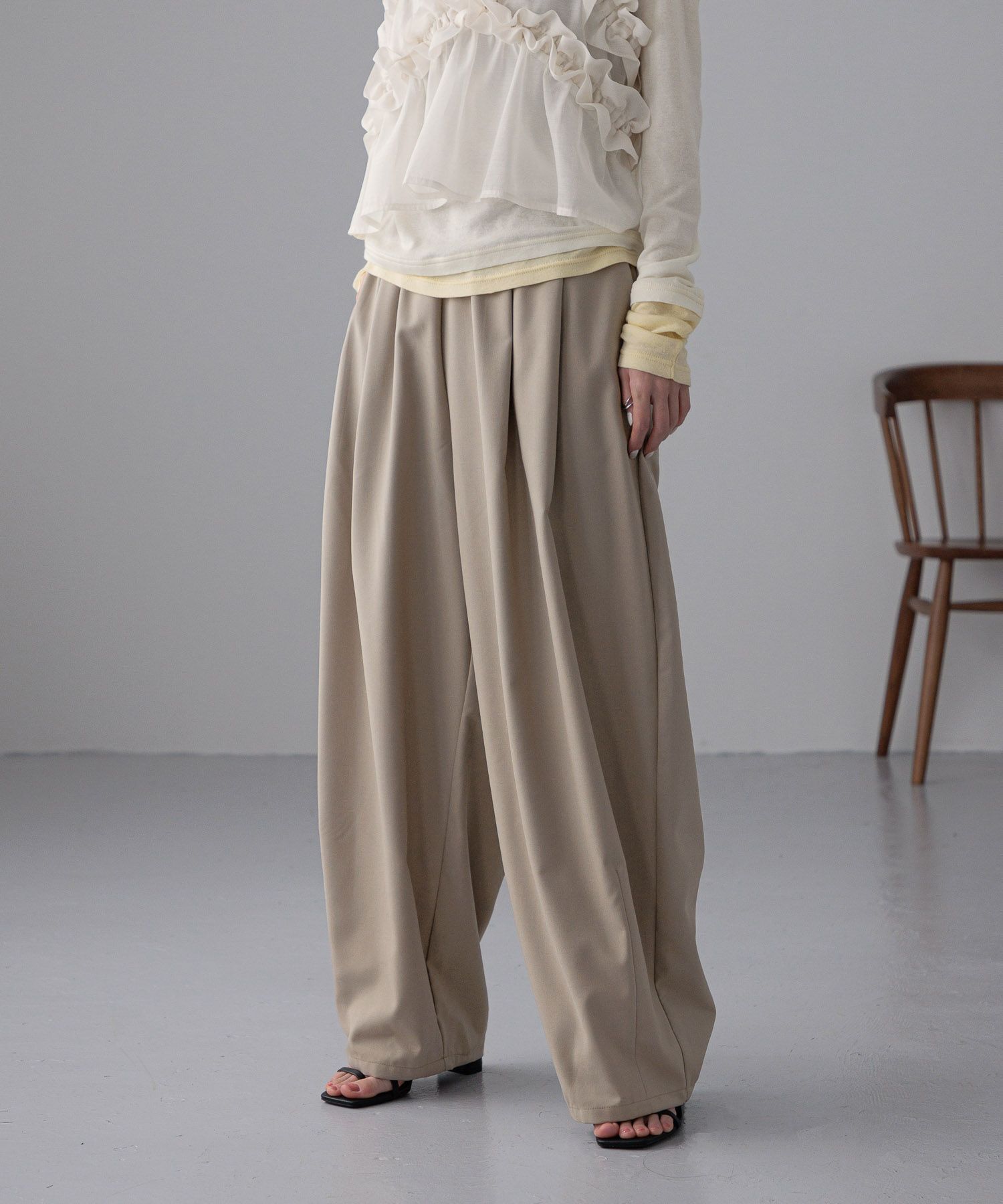 LOWRYS FARM「イージーワイドコクーンパンツ」|チノ|