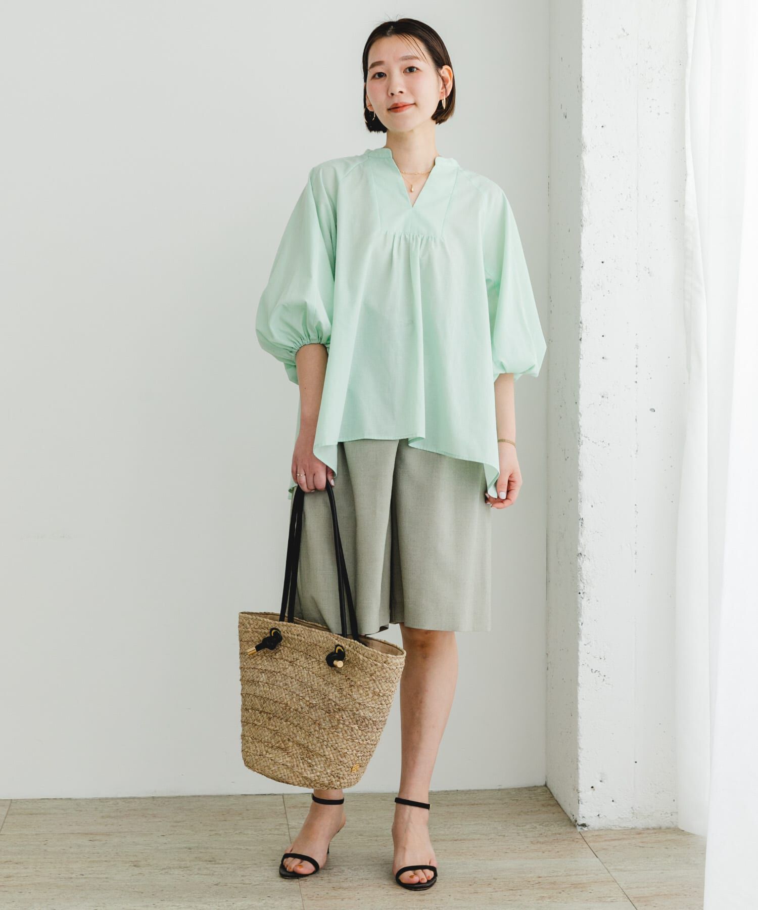 URBAN RESEARCH ROSSO「『UR TECH』F by ROSSO　イージーリネンボリュームブラウス」|シャツ・ブラウス|