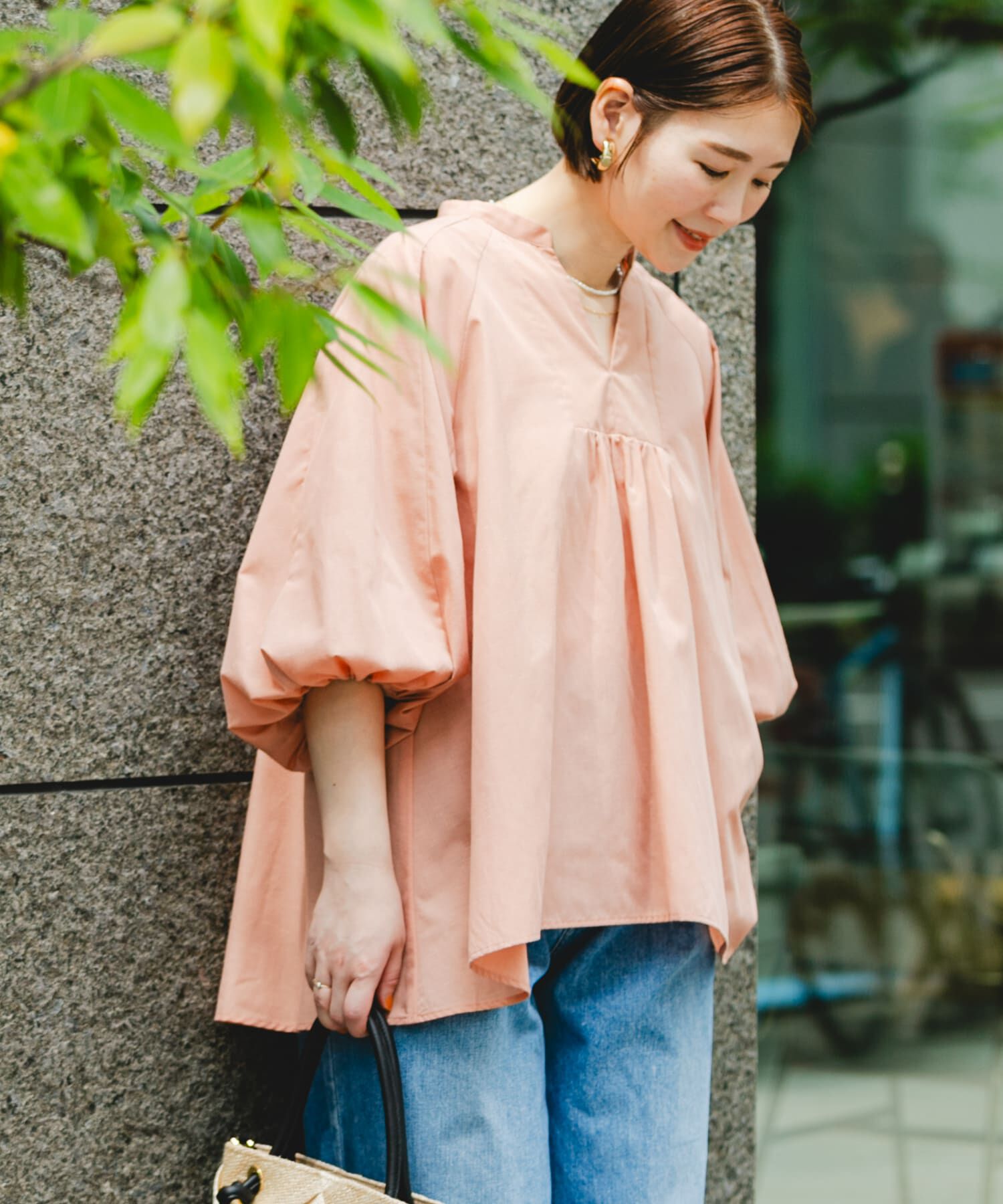 URBAN RESEARCH ROSSO「『UR TECH』F by ROSSO　イージーリネンボリュームブラウス」|シャツ・ブラウス|ピンク