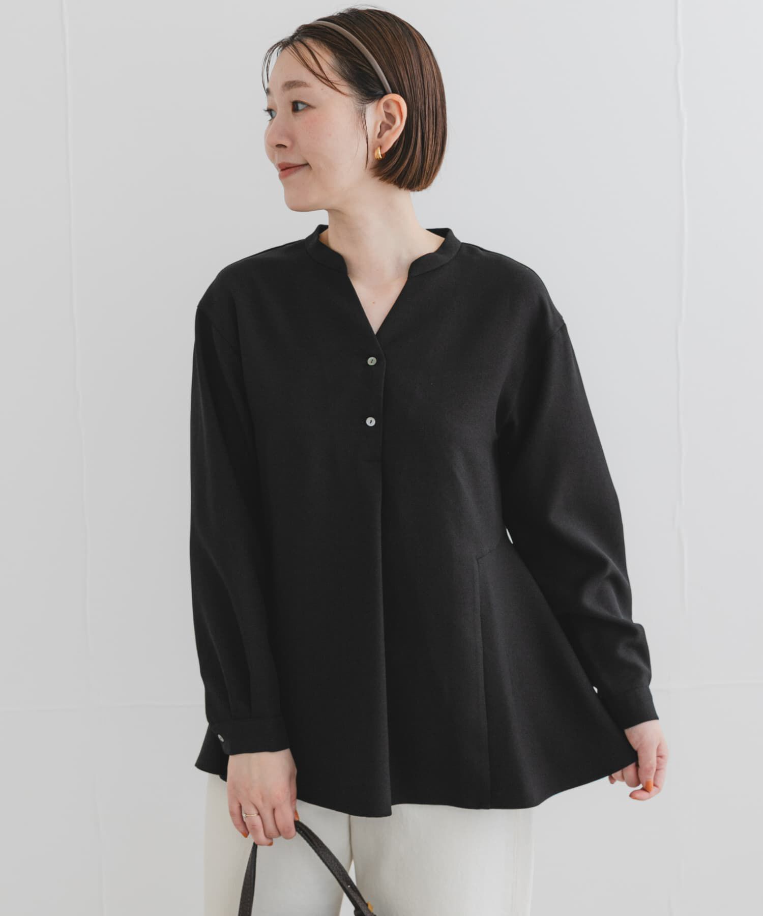 URBAN RESEARCH ROSSO「『UR TECH SMOOTHLUXE』F by ROSSO　サイドペプラムブラウス」|シャツ・ブラウス|