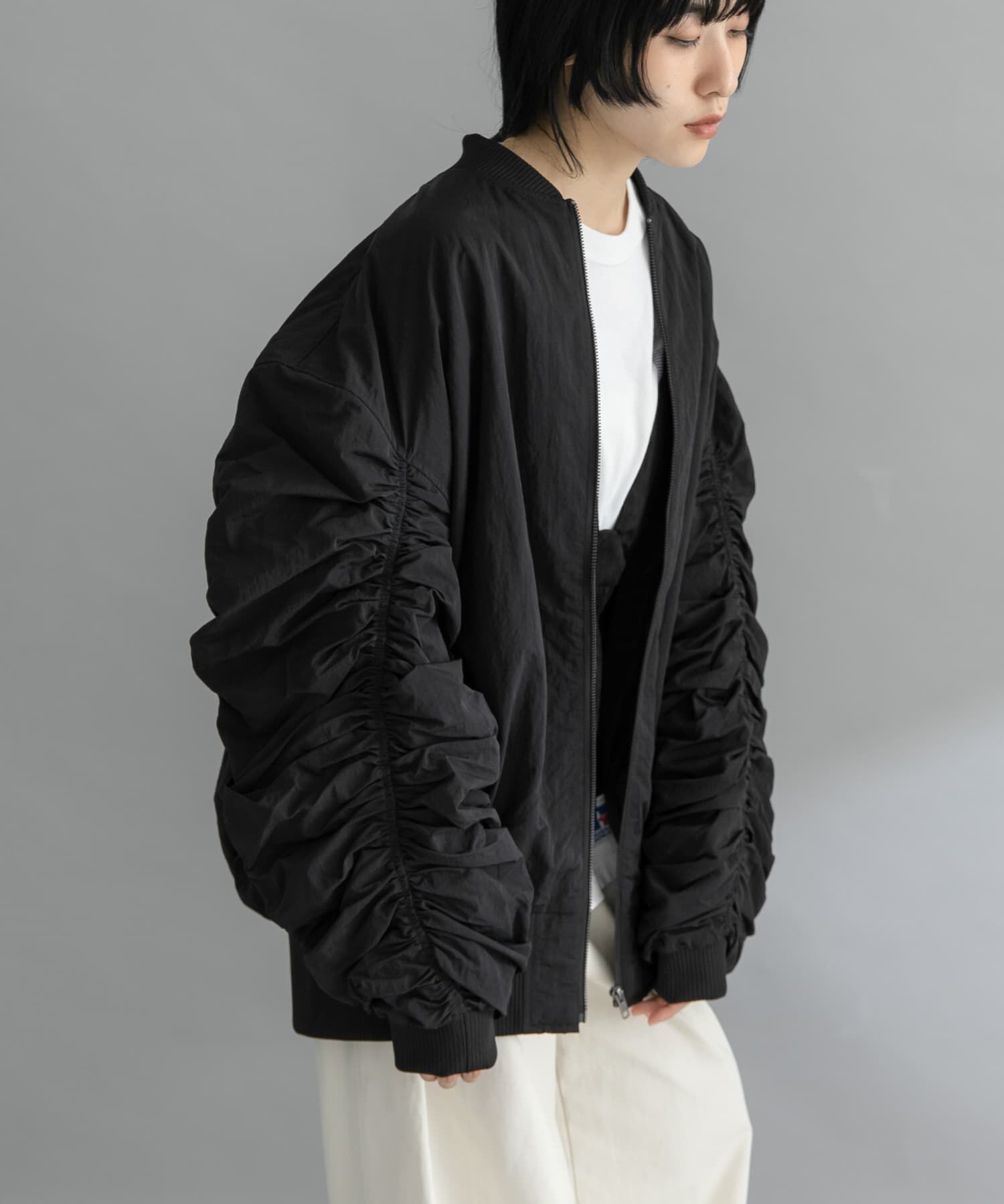  「『WEB/一部店舗限定』BACKシャーリングMA-1」|ノーカラーコート|