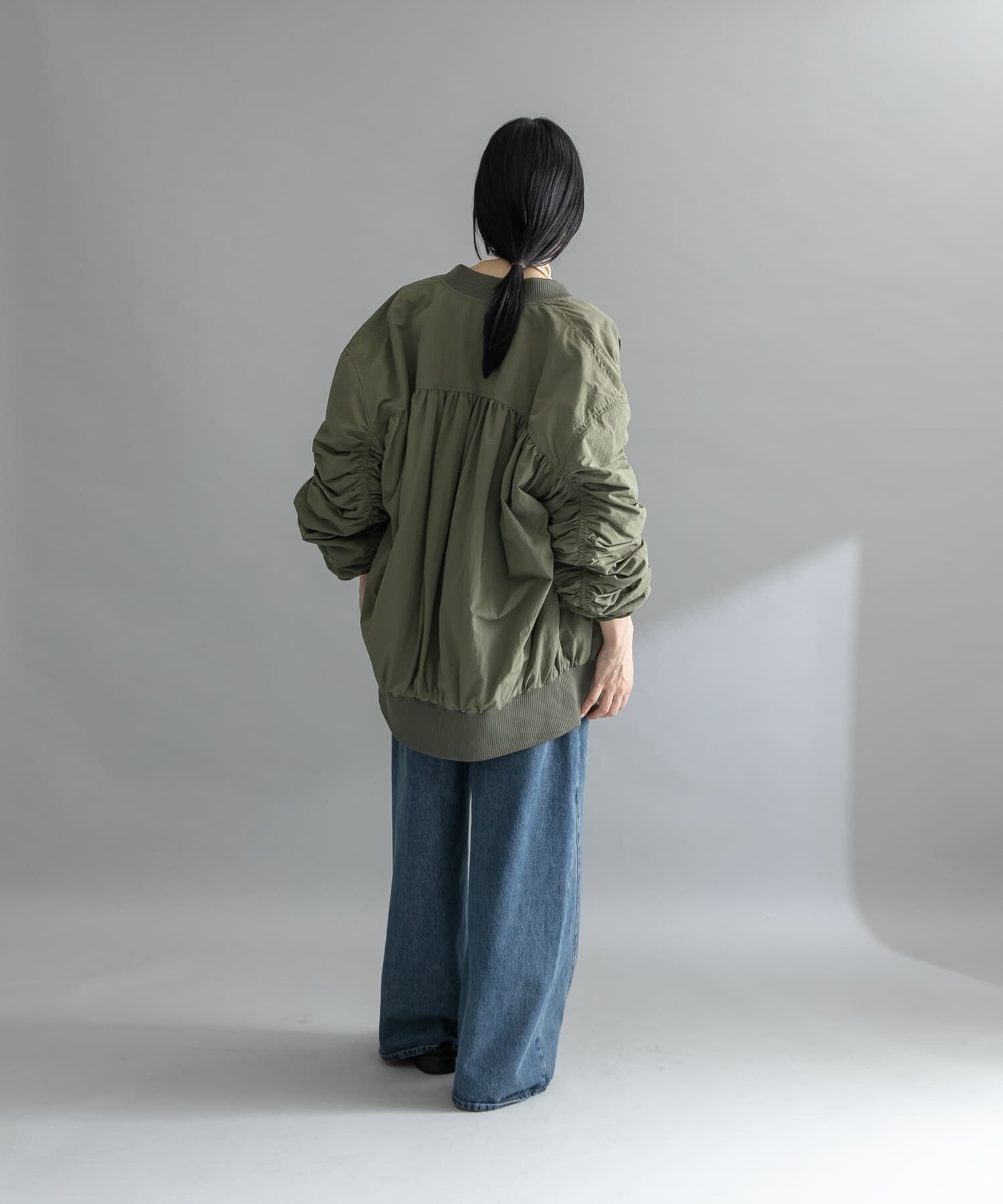  「『WEB/一部店舗限定』BACKシャーリングMA-1」|ノーカラーコート|