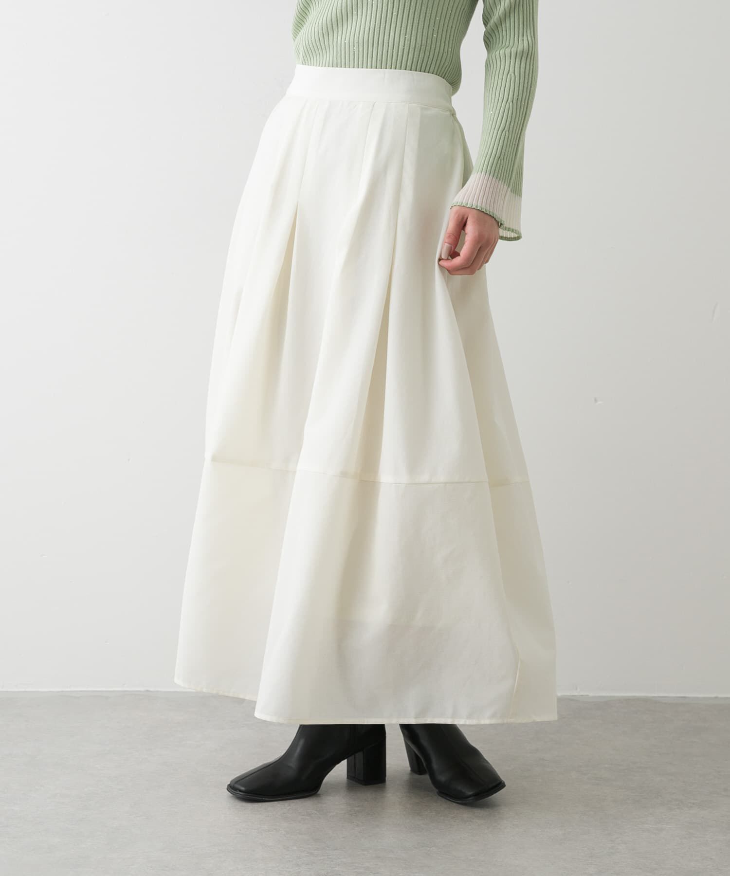 SENSE OF PLACE by URBAN RESEARCH「タックボリュームコクーンスカート」|スカート|オフホワイト