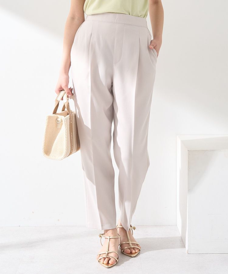 earth music&ecology「接触冷感テーパードパンツ」|その他|Light beige