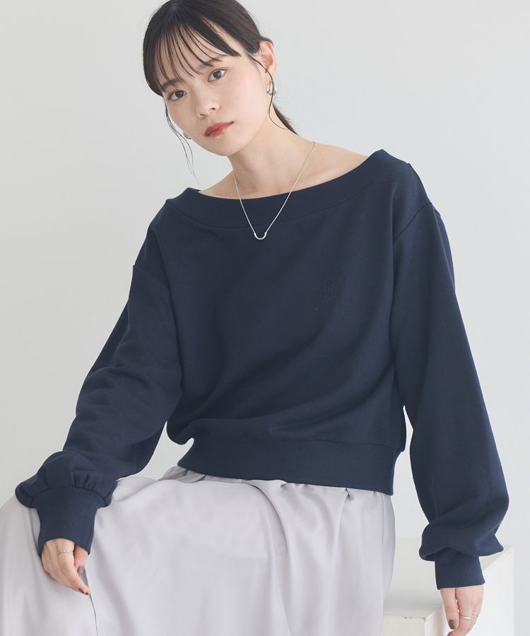 earth music&ecology「ショート丈ワンポイント刺繍オフショルスウェット」|スウェット・ジャージ|Navy