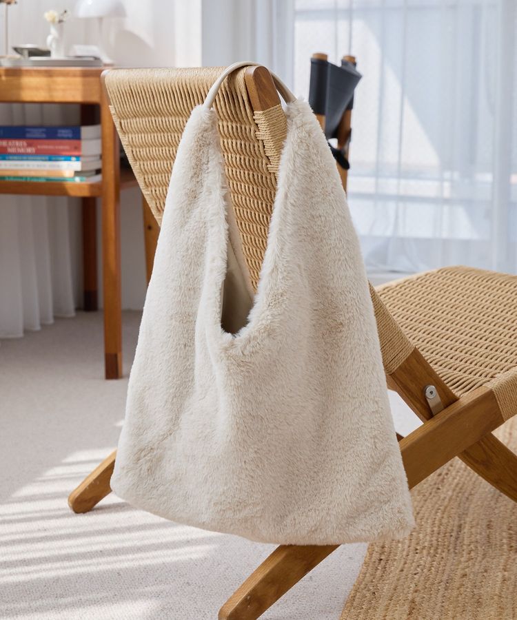 AMERICAN HOLIC「フェイクファーバッグ」|その他|Beige