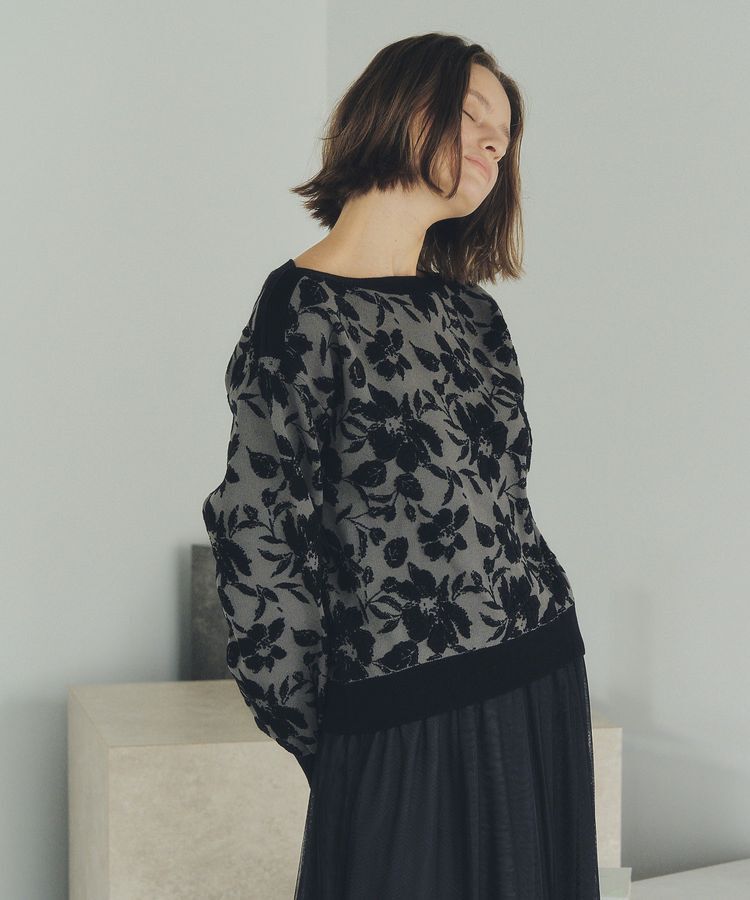 YECCA VECCA「フラワー柄ふくれジャガードニット」|ニット・セーター|Charcoal Gray