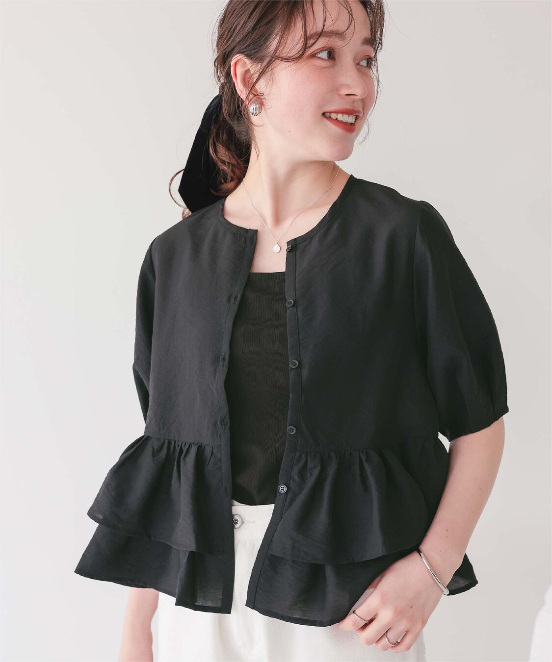 titivate「ペプラムショートランタンスリーブブラウス」|シャツ・ブラウス|ブラック