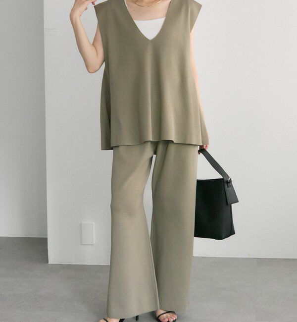  「スポンディッシュVネックニットベスト」|ニット・セーター|