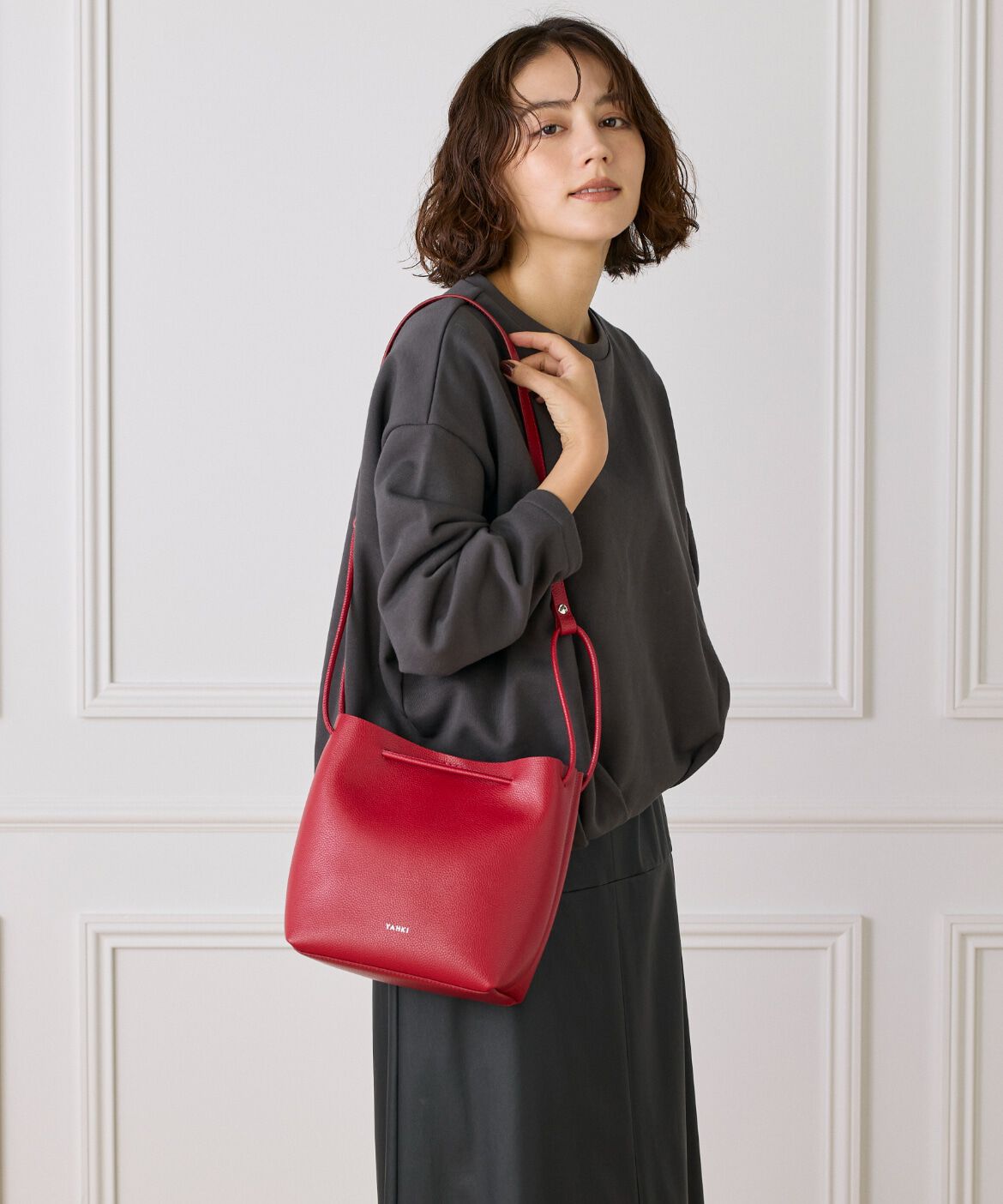 FAVORITE SUKINAMONO「SOFT SHRINK レザークロスボディバッグ《YAHKI》」|ショルダー・メッセンジャー|